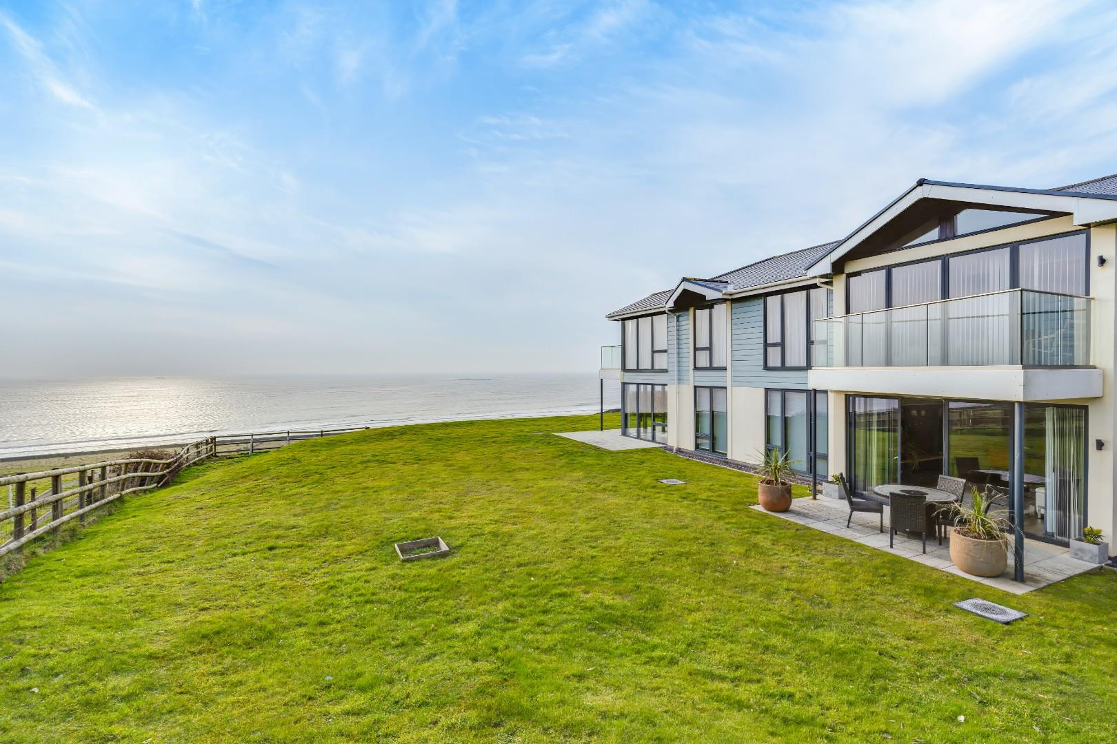 Apartment 6, Horizon, Slon Lane, Ogmore By Sea, Vale of Glamorgan, CF32 0PN